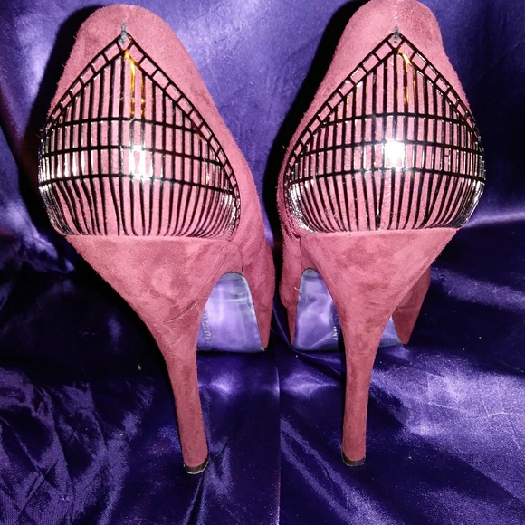 Shoes - Picture 3 of 3